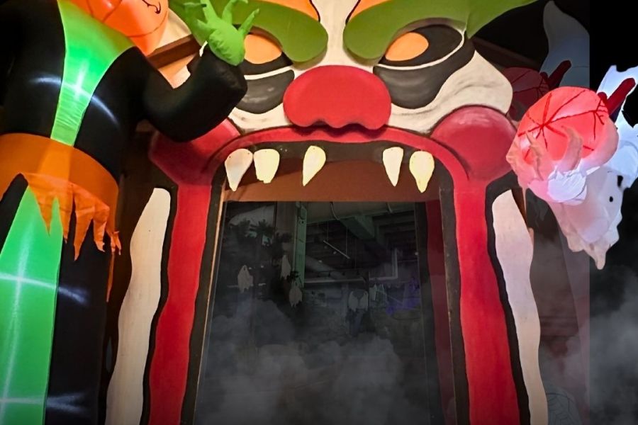 Spooky Mini Golf The Club House